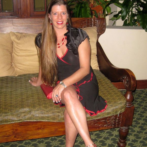 Meet your Posher, Annie - Picture 1 of 1